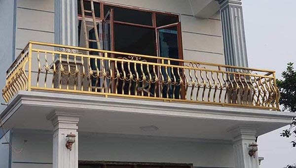Mẫu lan can ban công inox mạ màu nghệ thuật