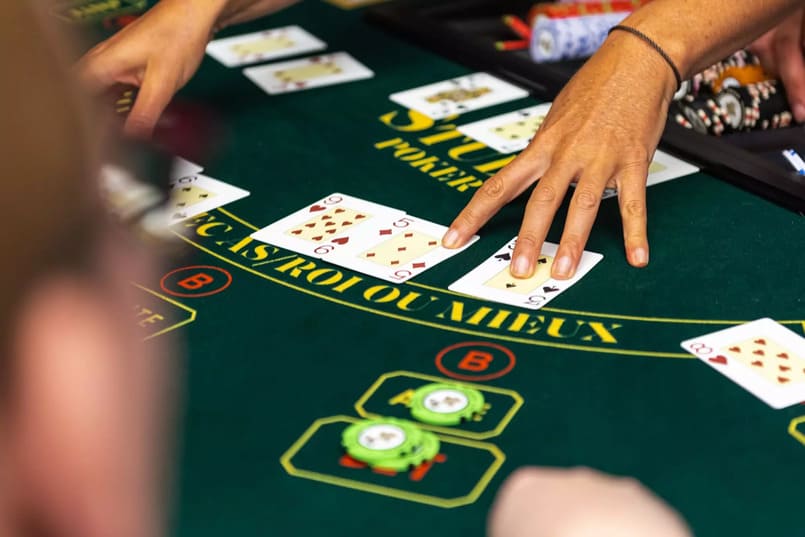 Stud Poker là gì? Cập nhập thêm các biến thể Poker thú vị nhất